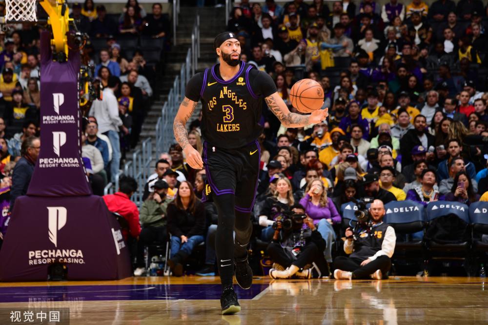 队再次以其 队再次以其